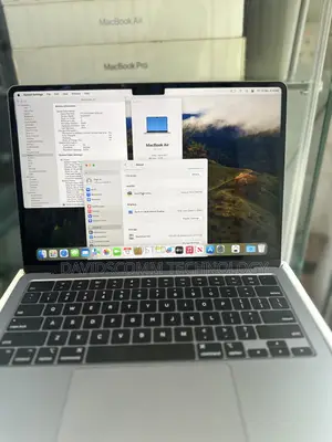 Laptop Apple MacBook Air 2022 M2 8GB Apple M2 SSD 256GB