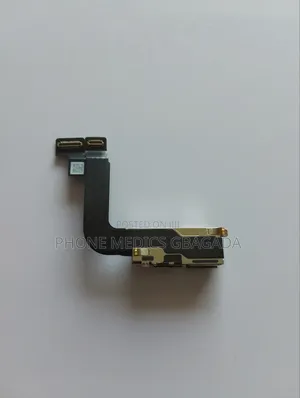 iPhone 15 Pro Max Front Camera