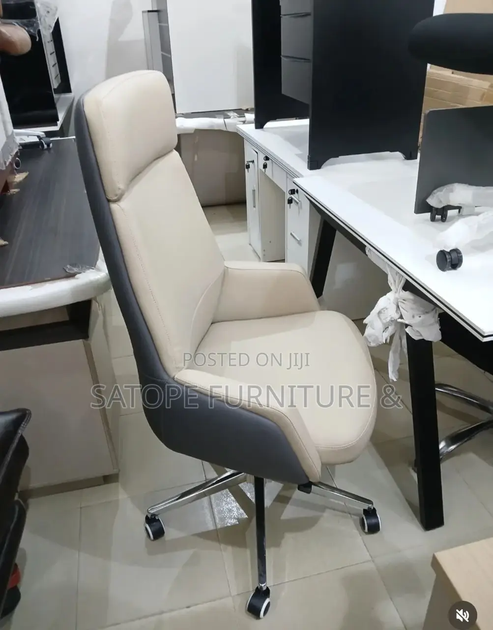 Executive Swivel Office Chair