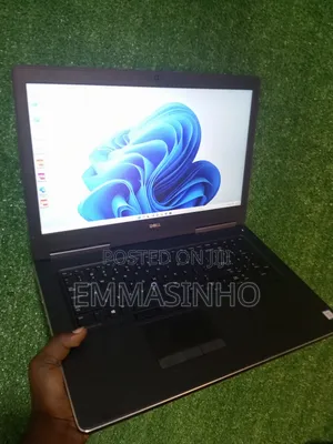 Laptop Dell Precision 17 7720 16GB Intel Core i7 SSD 256GB