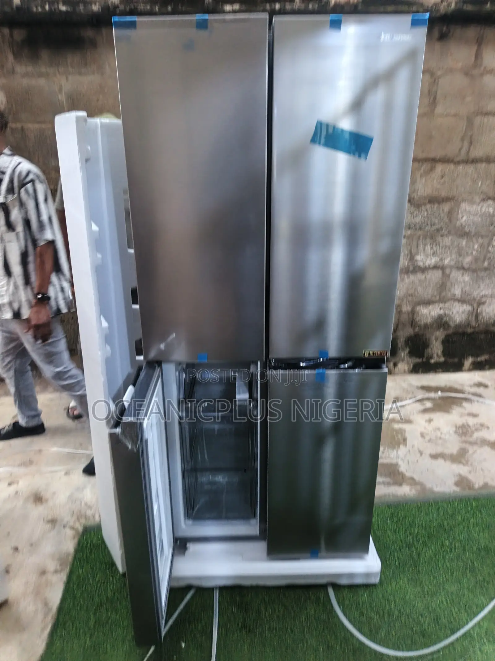 Reliable Hisense 392l {Ref-54ws} Refrigerator With Spacious Shelves