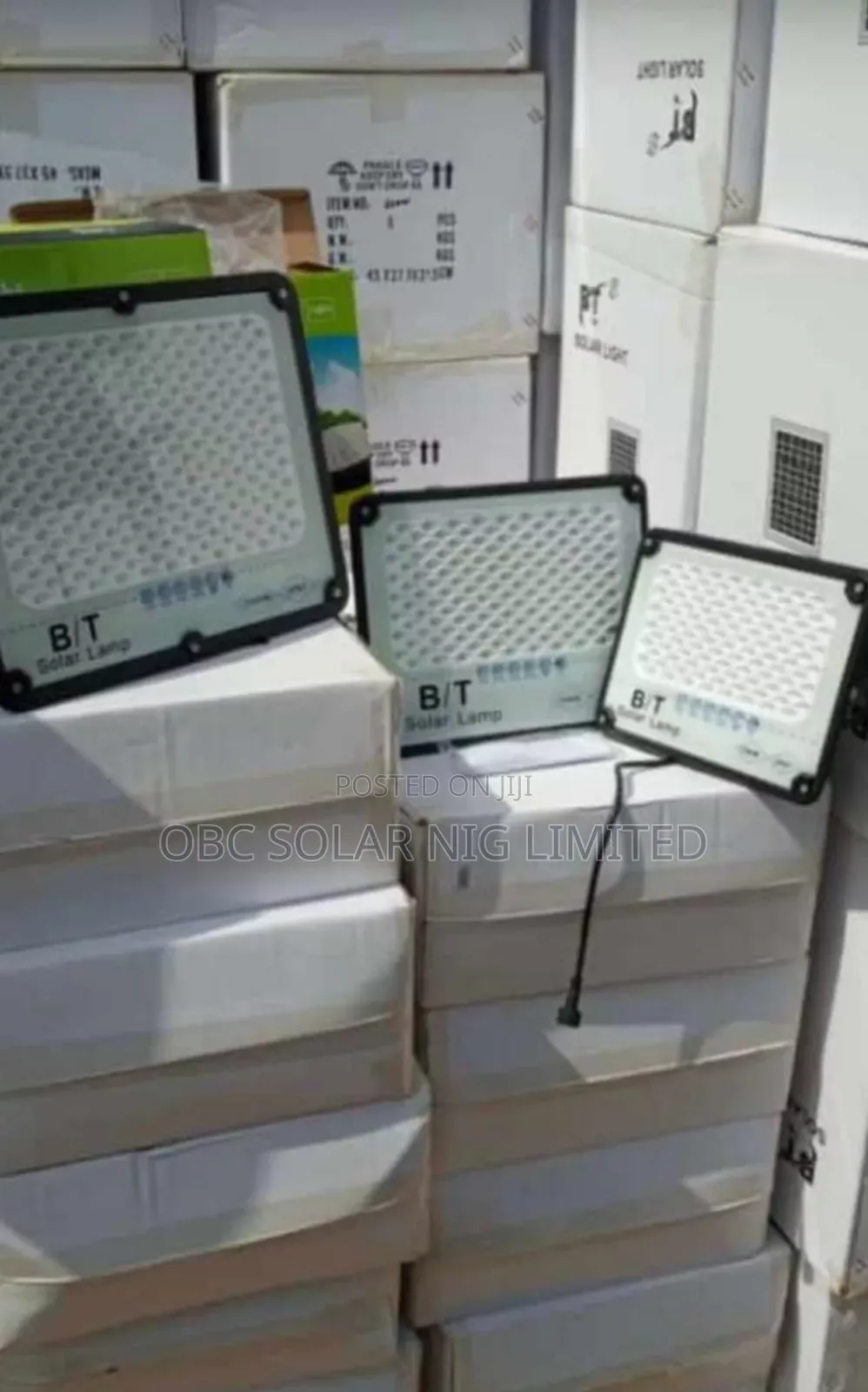 Bt High Efficiency Solar Flood Light