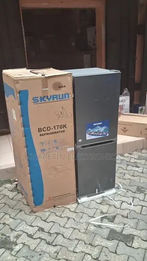 Skyrun Refrigerator Double Door 170 Litre, With Down Drawer Freezer