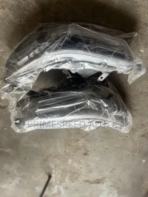 High Quality Set of Hilux Headlamp 2020 Model