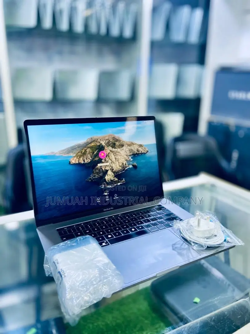 Laptop Apple MacBook Pro 2019 32GB Intel Core I9 SSD 512GB