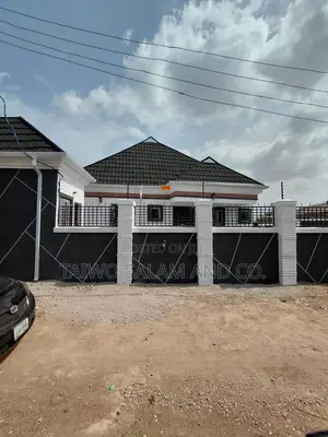 3bdrm Bungalow in Jericho for sale
