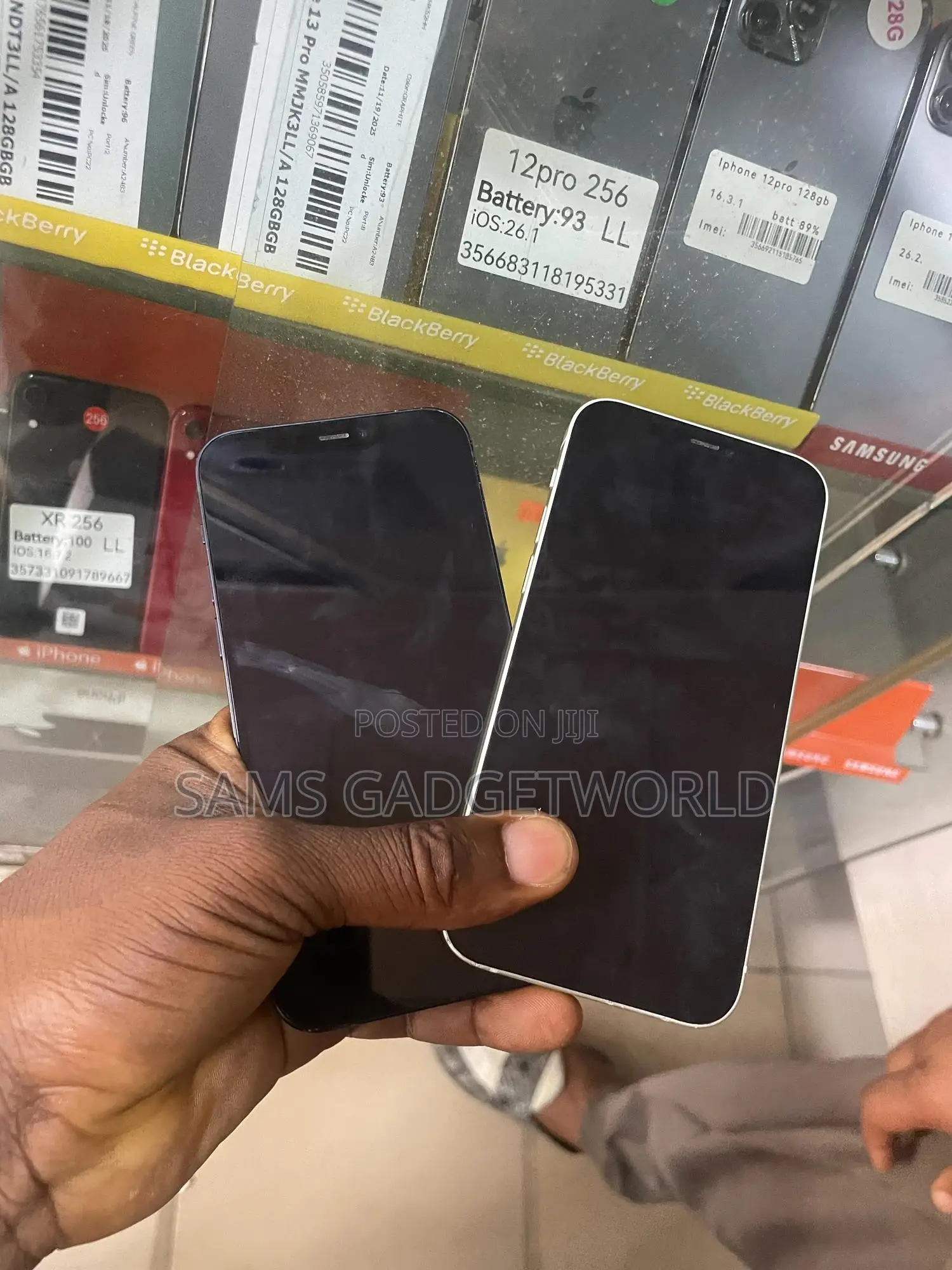 Apple iPhone 12 64 GB