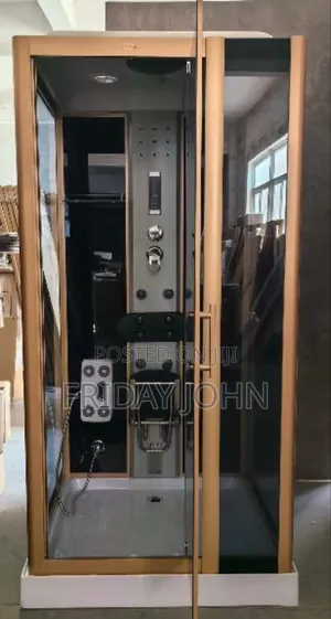 100×100 Square Shower Room