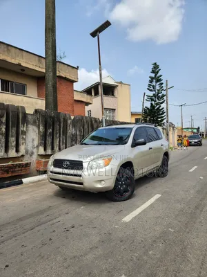 Toyota RAV4 2007 Gold