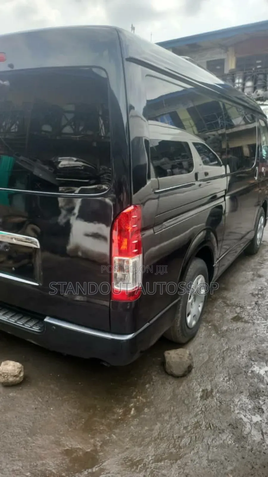 Toyota HiAce 2018 Black