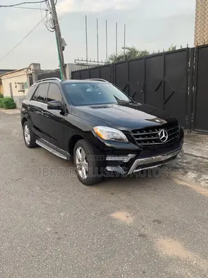 Mercedes-Benz M Class ML350 4MATIC 4dr SUV AWD (3.5L 6cyl 7A) 2014