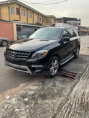 Mercedes-Benz M Class ML350 4MATIC 4dr SUV AWD (3.5L 6cyl 7A) 2014
