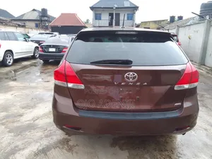 Toyota Venza 2010 Brown