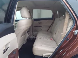 Toyota Venza 2010 Brown