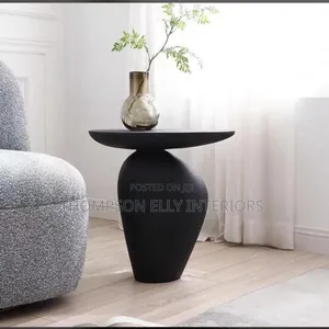 Dark Sculpture Table
