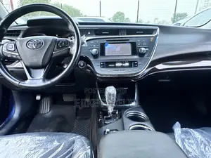 Toyota Avalon XLE 4dr Sedan (3.5L 6cyl 6A) 2014 Blue