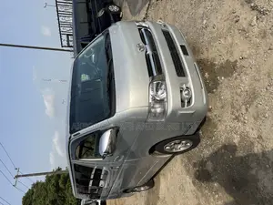 Toyota HiAce 2013 Silver