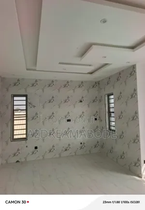 5bdrm Duplex in Magodo Phase 1 for rent