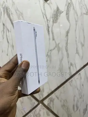 New Apple iPhone 17 256 GB Blue