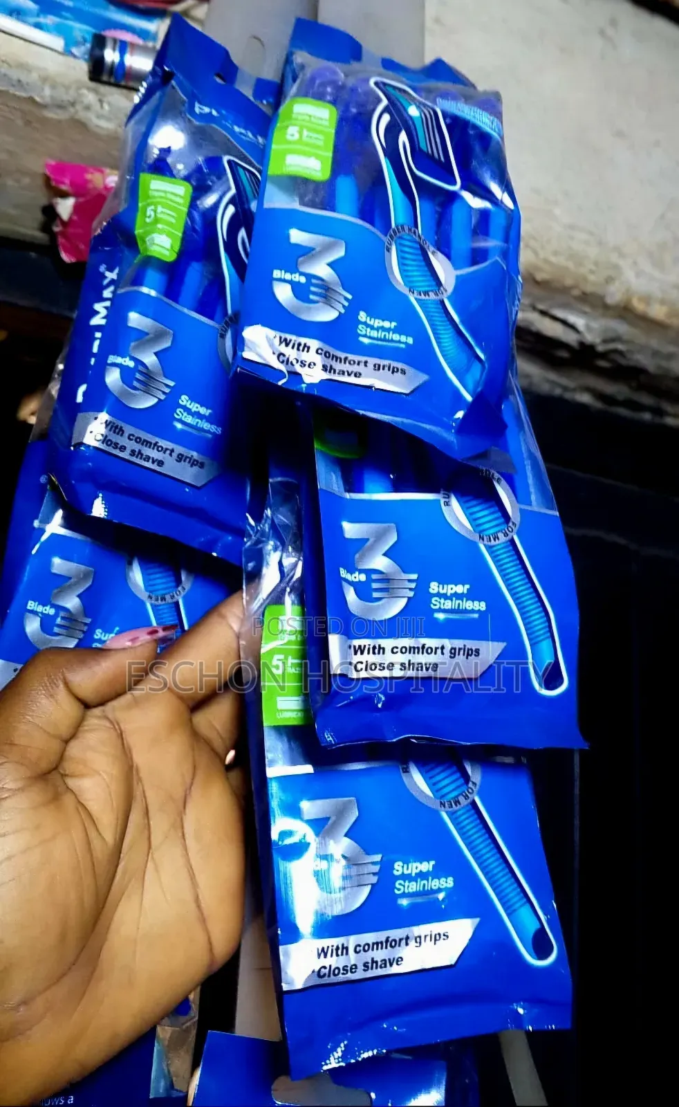 Pearlmax Triple Blade Disposable Razor for Men 5 in 1
