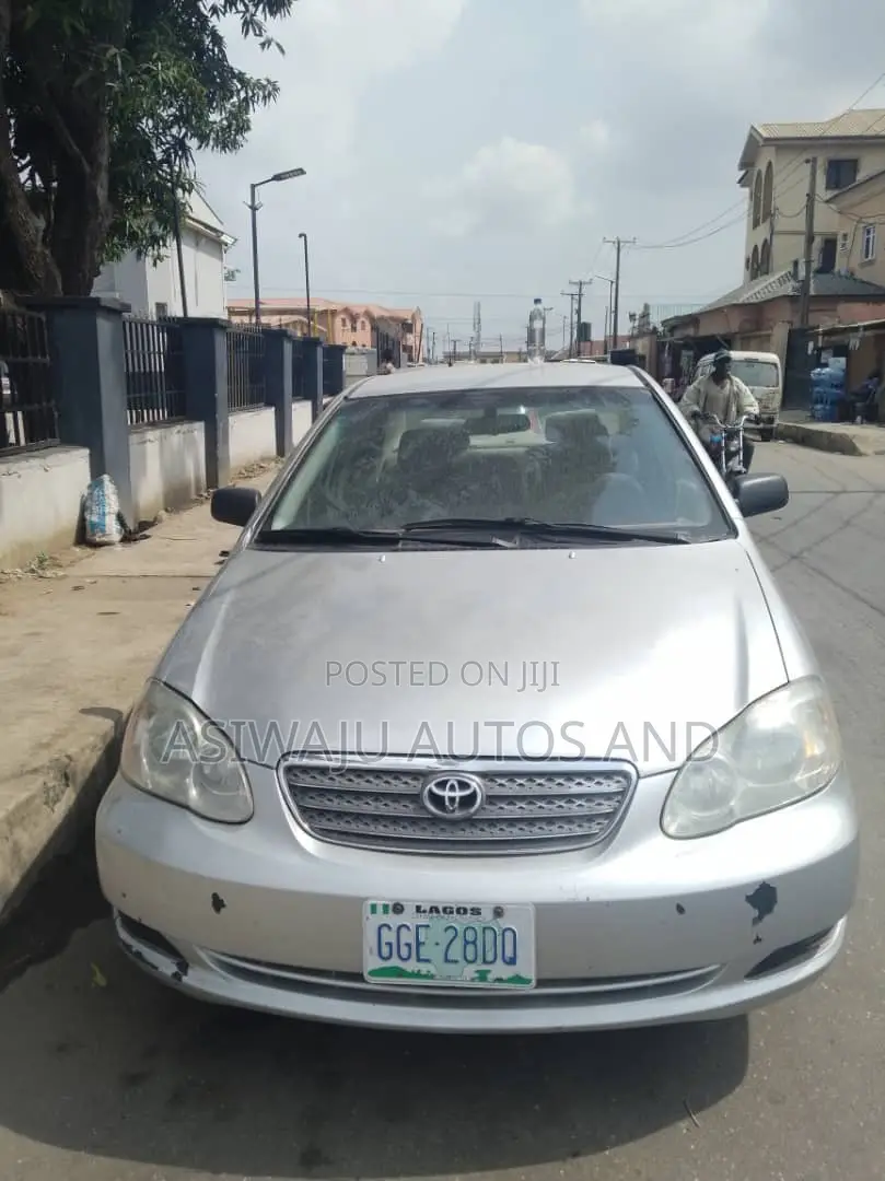 2004 Toyota Corolla LE
