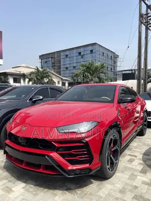 Lamborghini Urus Base 2021 Red