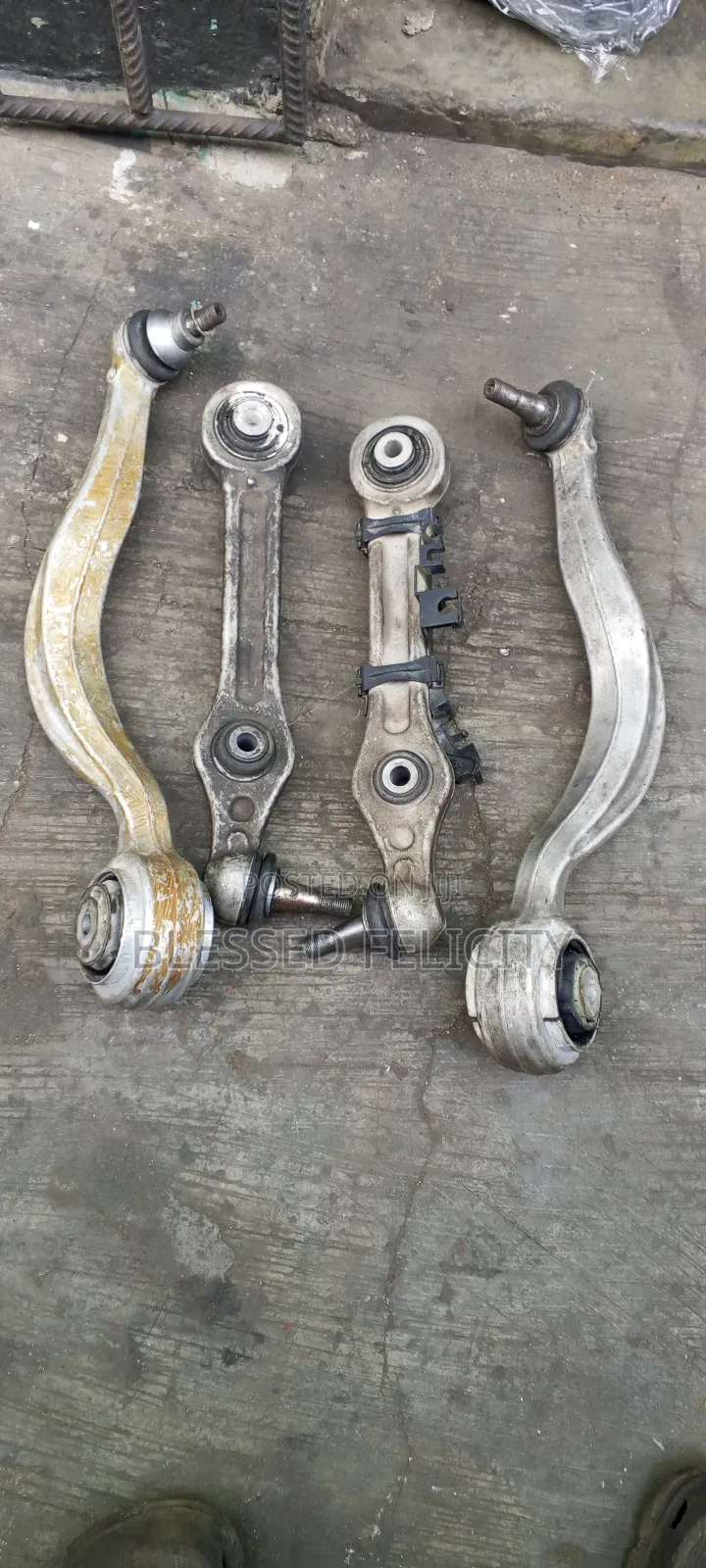 Lower Arm W205 4 Matic