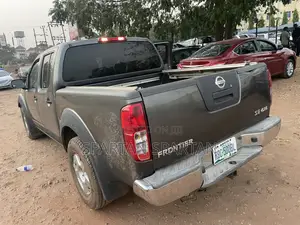 Nissan Frontier 2008 Gray