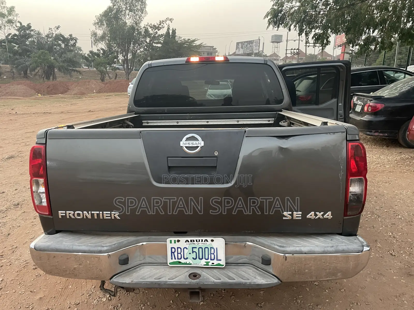 Nissan Frontier 2008 Gray