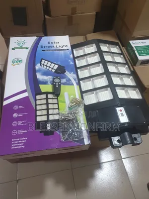 20 Eyes 2500e Powerful Solar Street Light