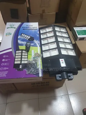Powerful 2500w 20 Eyes All in One Solar Street Light With Panel