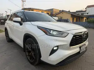 Toyota Highlander Limited 2021 White