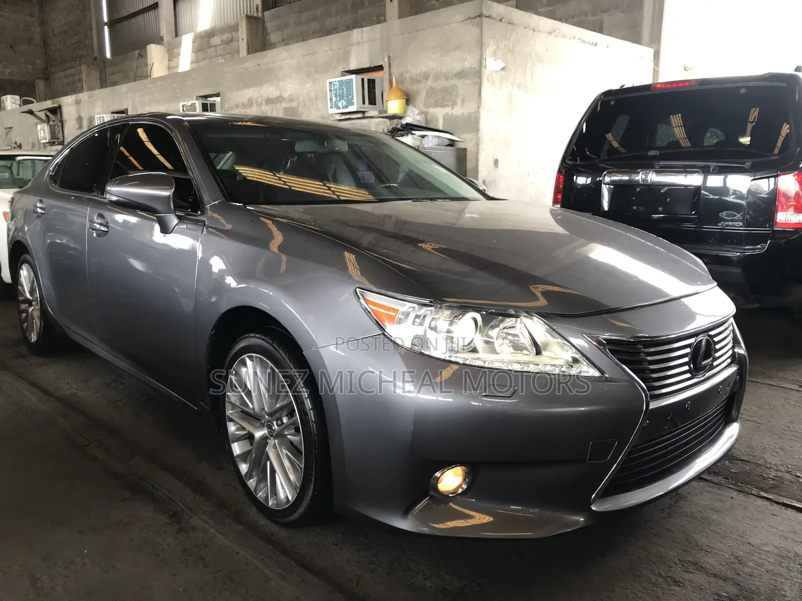 Lexus ES 2015 Gray