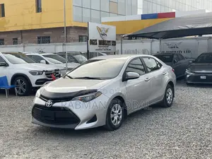 Toyota Corolla 2017 Silver
