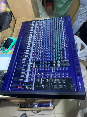 Original Yamaha Mixer 24channels 4group 4aux for Church,Dj,Club,Studio