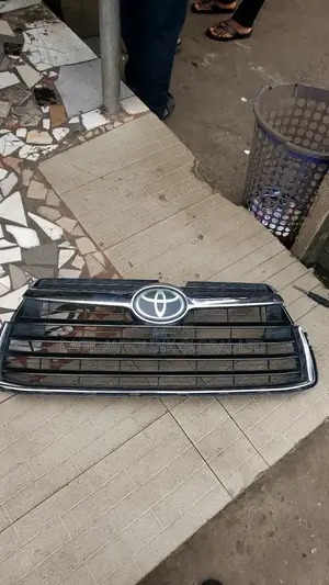 Front Grille Highlander 2015