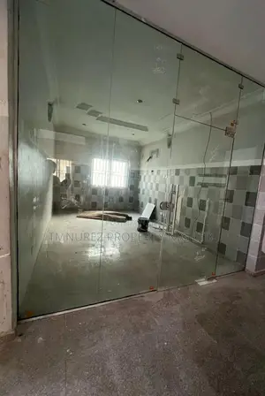 Shop Showroom for Rent in a Very Good Place Face Road Lekki Phase1