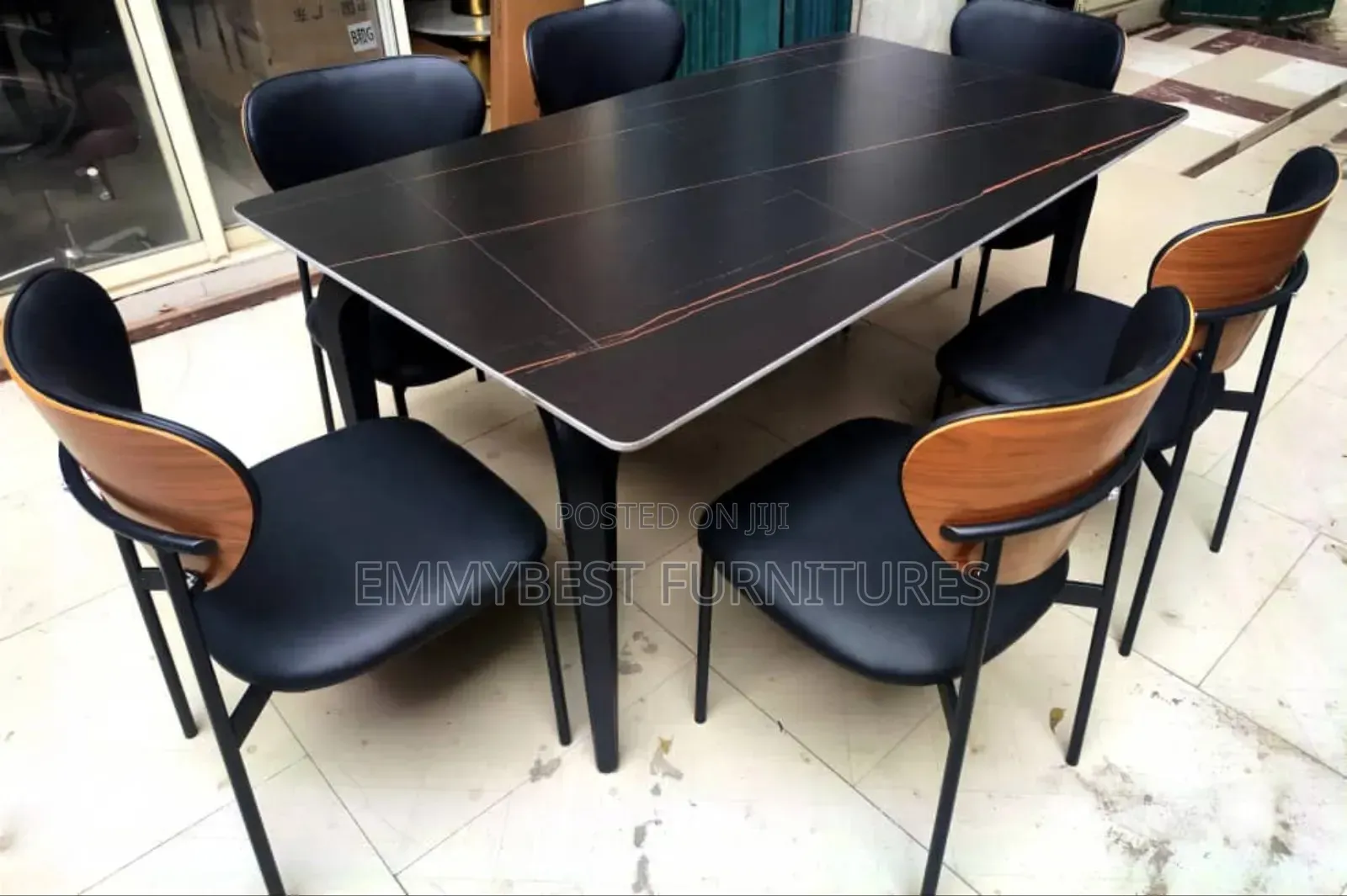 New Modern Dinning Table Set, 6 Seaters.