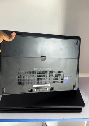 Laptop Dell Latitude E7450 8GB Intel Core i5 SSD 256GB