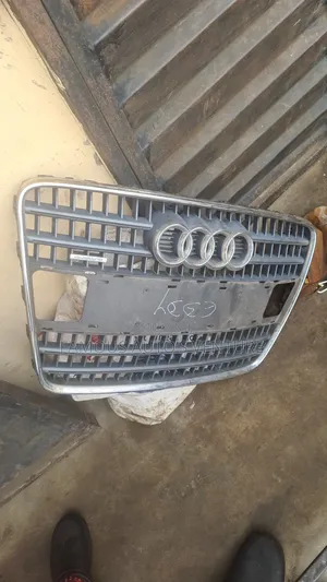 Front Grill Q7 Audio