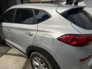 Hyundai Tucson SEL AWD 2019 Silver