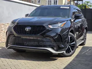 Toyota Highlander XSE 2022 Black