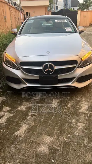Mercedes-Benz C300 2017 Silver