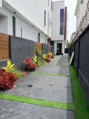 5bdrm Duplex in Lekki Phase 1 for sale