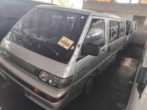 Mitsubishi L300 2005 Silver