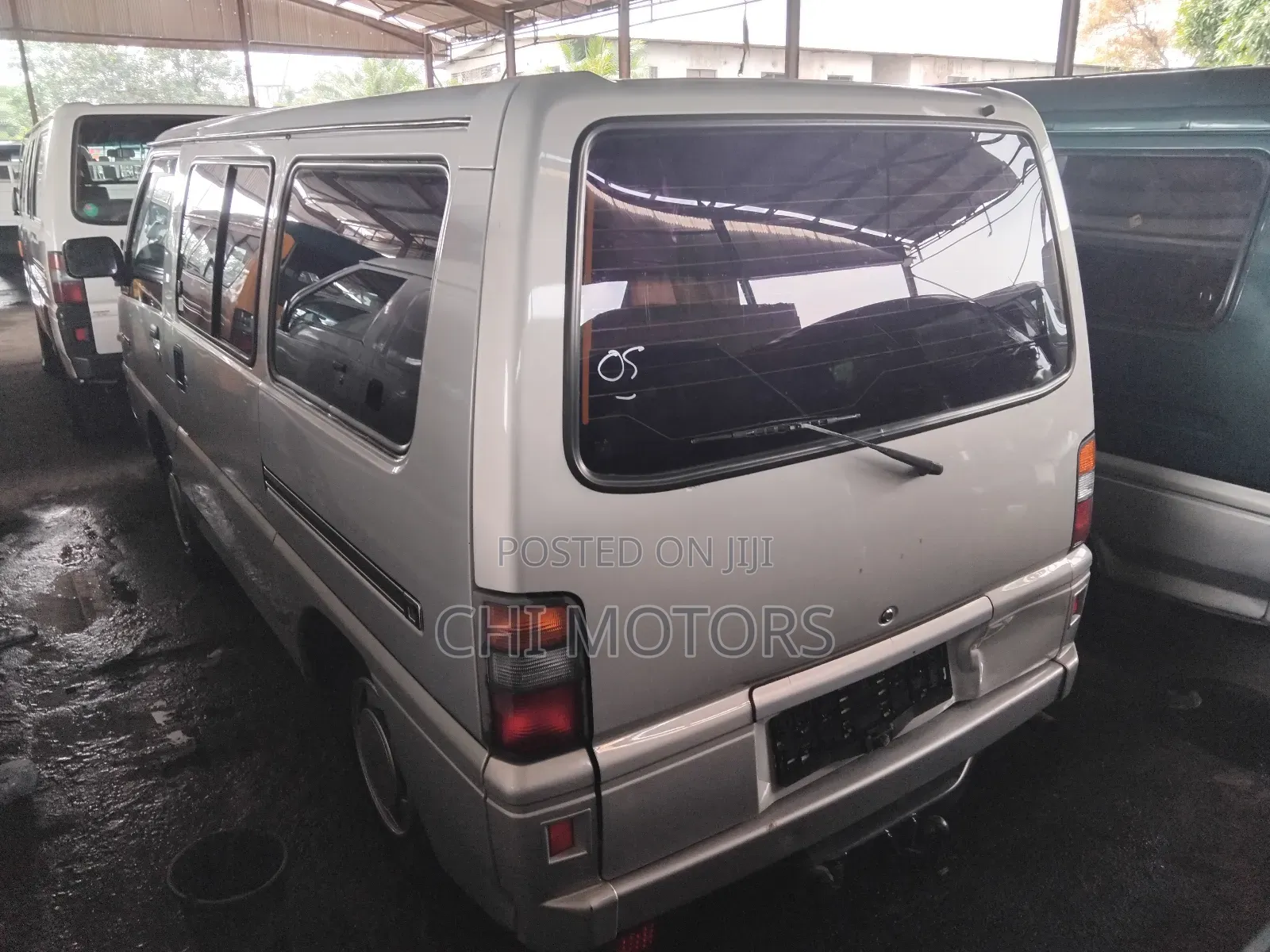 Mitsubishi L300 2005 Silver