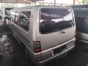 Mitsubishi L300 2005 Silver