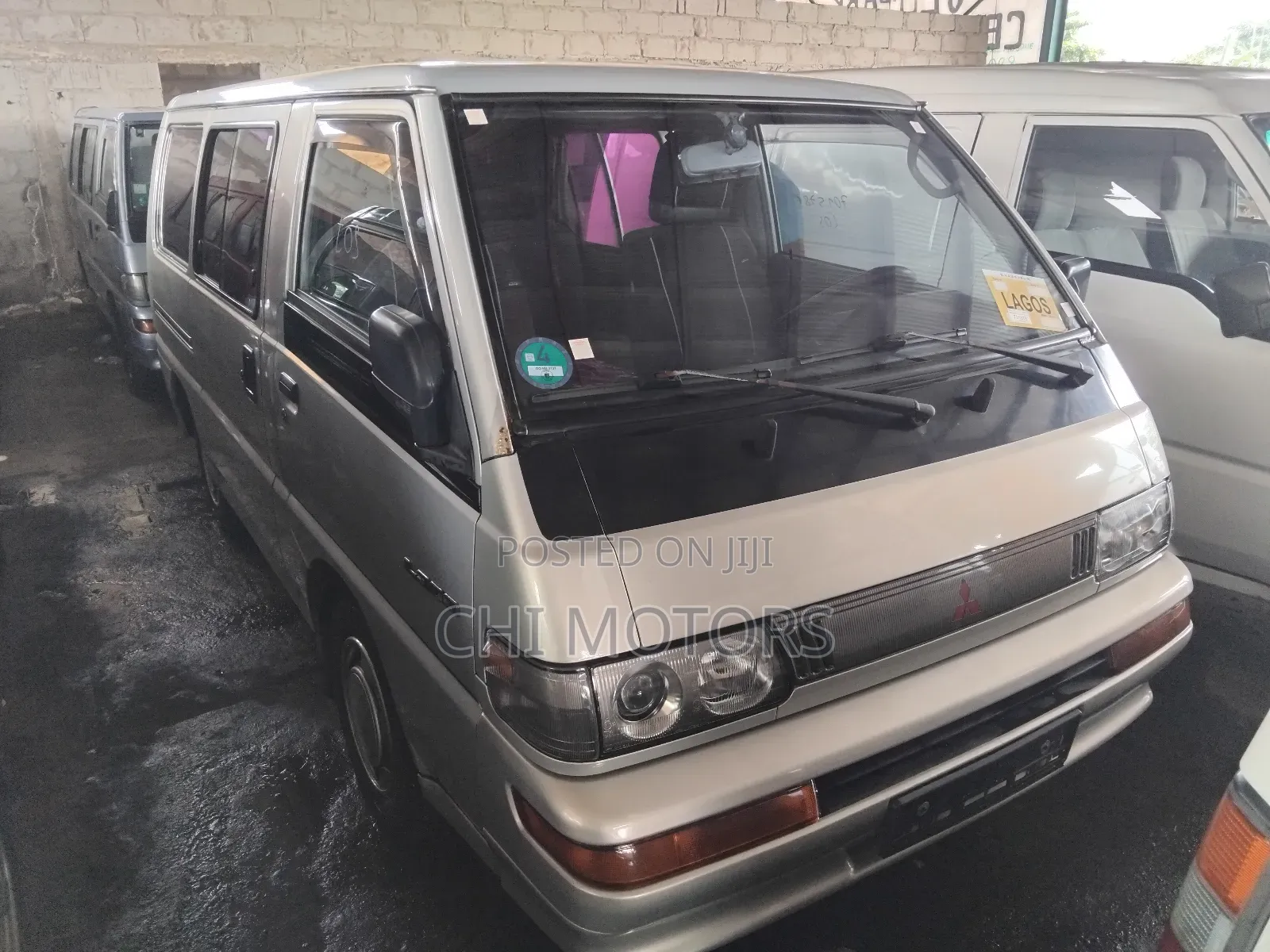 Mitsubishi L300 2005 Silver