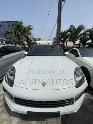 Porsche Cayenne S 2021 White
