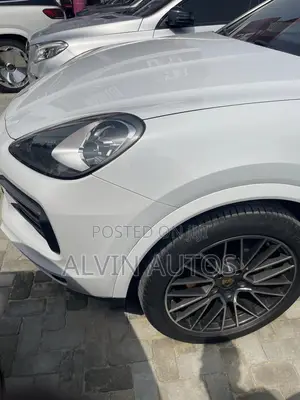 Porsche Cayenne S 2021 White